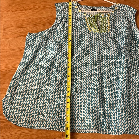 Basic Editions Teal and White Blouse . Never worn - Picture 5 of 6